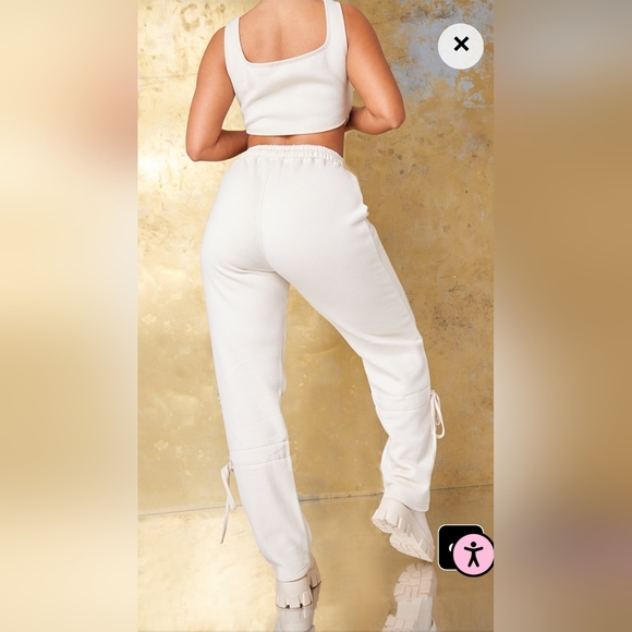 PrettyLittleThing Shape Tie Ankle Joggers - Cream, Sz: 14 - Picture 2 of 6